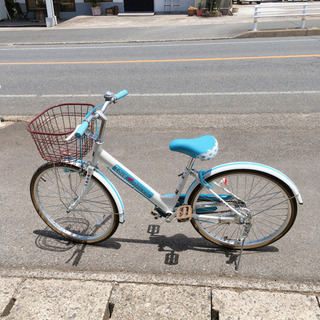 子ども用自転車✨女の子向け✨22インチ　白×水色✨鍵あり✨動作確...