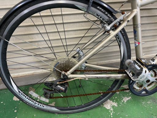 GIANT ESCAPE R3 クロスバイク  28インチ シルバー系 自転車