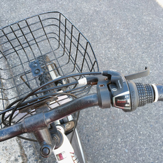 6段階変速ギア付き自転車✨スポーツタイプ✨24インチ　白色✨鍵あり✨動作確認済✨中古品の画像