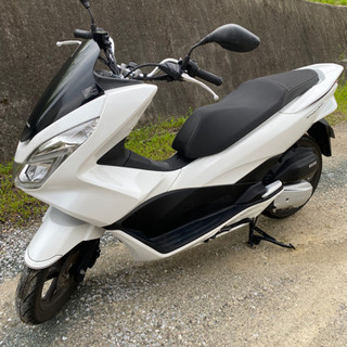 HONDA PCX125 ホワイト　グリップヒーター付き　後輪ブ...