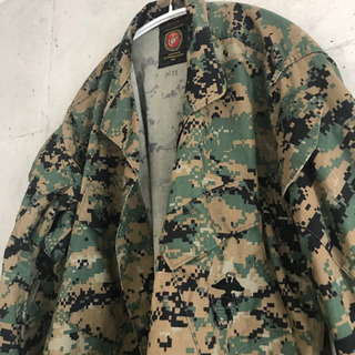 迷彩アウターの画像