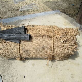 値引きしました！本格的！木炭－３（ムシロ入り×３）の画像