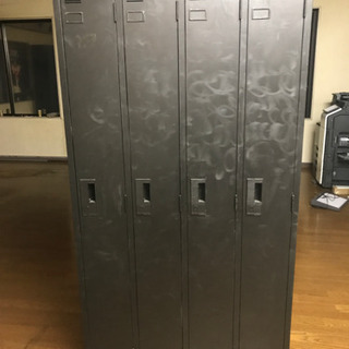 中古ロッカー