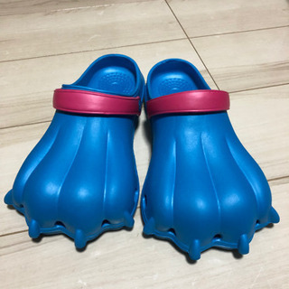 モンスターサンダルの画像