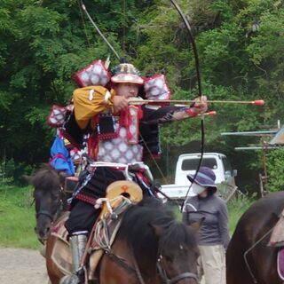 大鎧で流鏑馬スクール＠紅葉台木曽馬牧場 − 山梨県