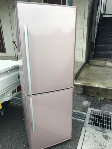値下げ⭐︎【名古屋市郊外配送可能】三菱　256Ｌ　2ドア冷蔵庫　MR-H26W-P 2013年製