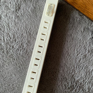 IKEAのパネル200円お譲り致します。保管期限は26日までです