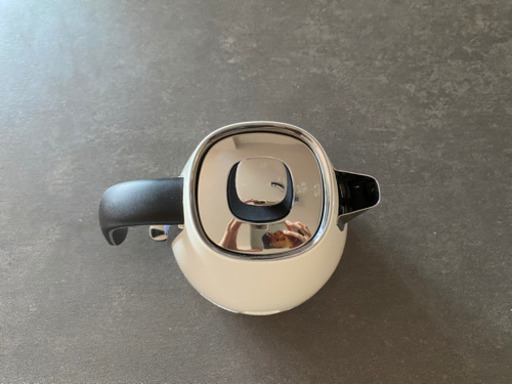 デロンギ　ディスティンタ　電気ケトル　1リットル