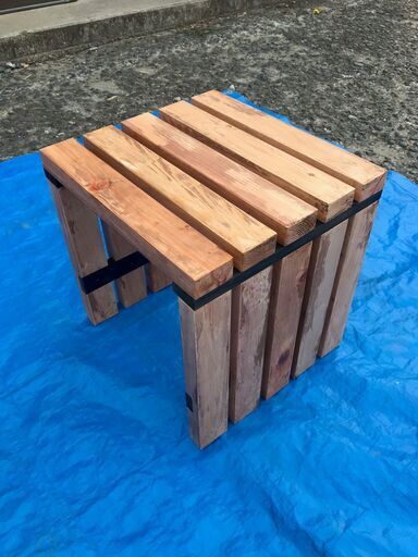 職人手作りの頑丈な桧スツール　新品未使用品
