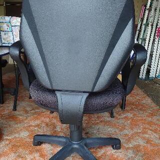 お話中です。事務椅子貰ってくださいの画像