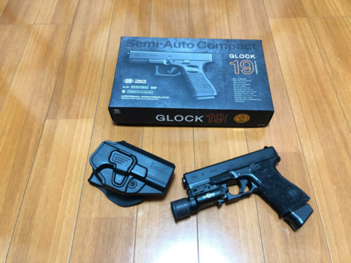 東京マルイグロック19 ウェポンライト付き