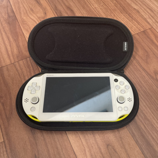 PlayStation VITA本体　ソフト6本セット