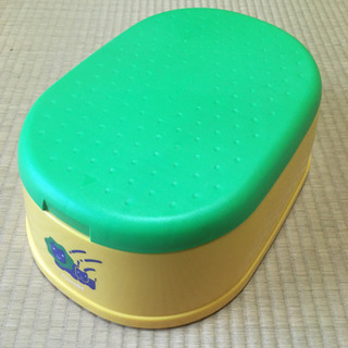 コンビ　おまる　踏み台