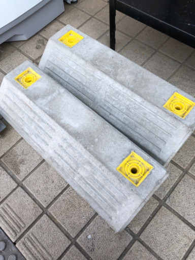 駐車場の輪止め　2点セット　コンクリート製　しげん屋