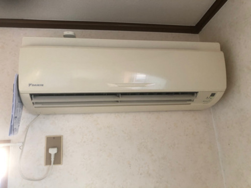 ダイキンエアコン２.５kw  高年式２０１６　６畳〜１０畳　美品