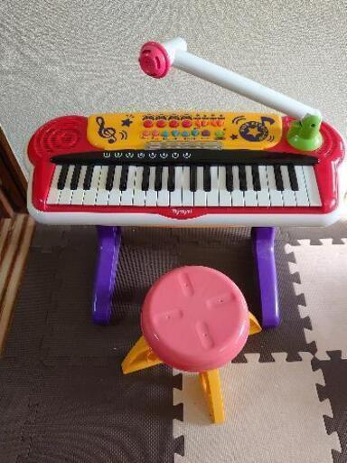 おもちゃのキーボード
