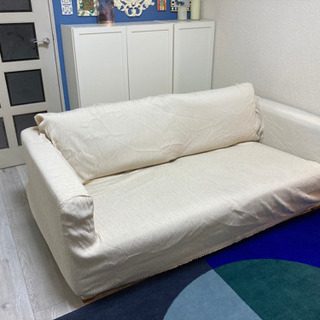 グリーンの3人掛けソファー【白いカバー付き】の画像