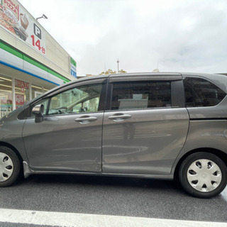 【取引き中のため返信出来ません】ホンダ　フリードの画像
