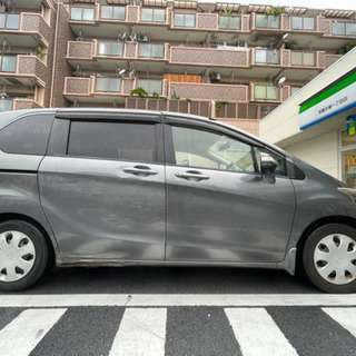 【取引き中のため返信出来ません】ホンダ　フリードの画像