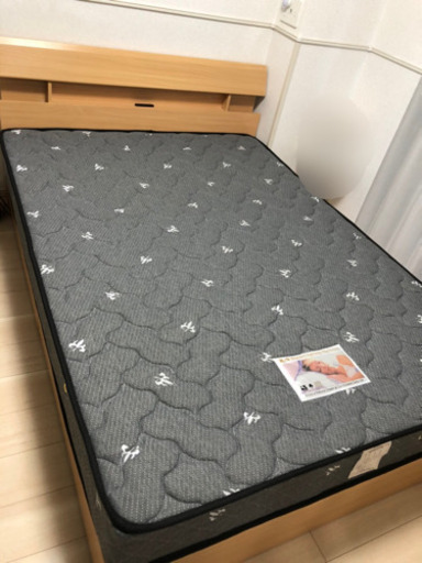 超美品　ダブルベッド