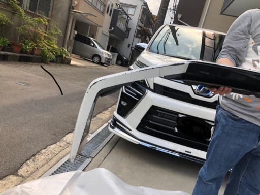 (値下げしました！)ヴォクシー80系後期　モデリスタ　フロントエアロ　ホワイトパール
