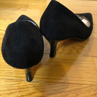 【新品未使用】黒パンプスの画像
