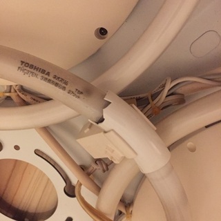 大きな照明器具(シーリングライト)の画像