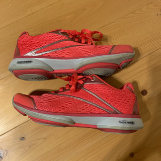 Reebok EASYTONE  スニーカーの画像