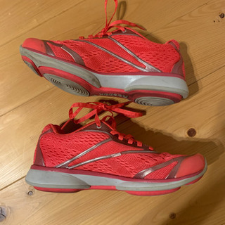 Reebok EASYTONE  スニーカーの画像