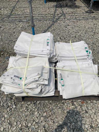 足場用メッシュシート新品　白