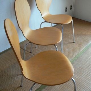 お洒落な椅子 ３脚の画像