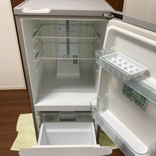 Panasonic製小型冷蔵庫 NR-8148Wの画像