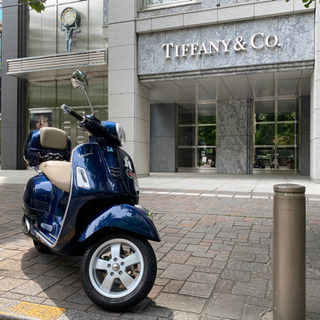 タンデムしたい方必見！低走行距離ベスパgts250ie  ベスパ純正メット2個セット付きの画像