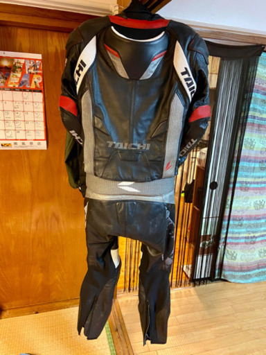 RS タイチ 2ピースレザースーツ