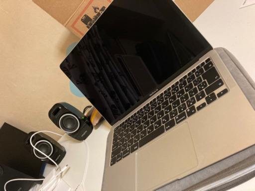 美品　MacBook Ari 13インチ M1搭載