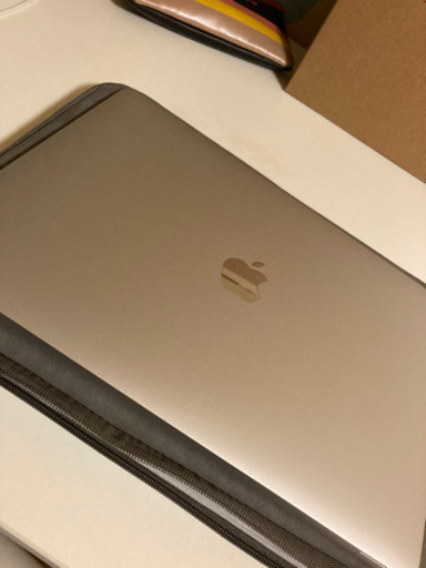 美品　MacBook Ari 13インチ M1搭載　