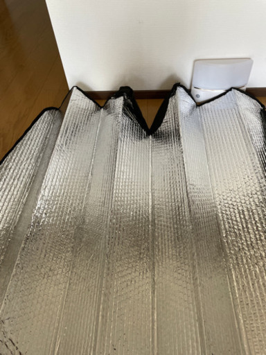 プリウス50系専用　フロントバイザー