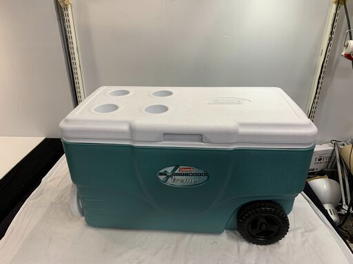 ◎コールマン　クーラーBOX　大容量　フタにドリンク置き有り◎