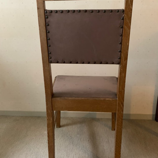 古い木製革張椅子(細かい傷有り)の画像