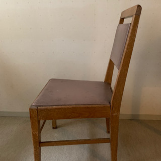古い木製革張椅子(細かい傷有り)の画像