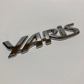 【新品】YARIS エンブレム TOYOTA 縦 3.0 x 横 14.0cm の画像