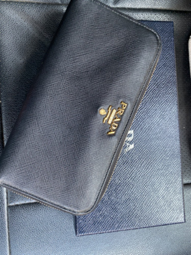 PRADA 長財布 黒