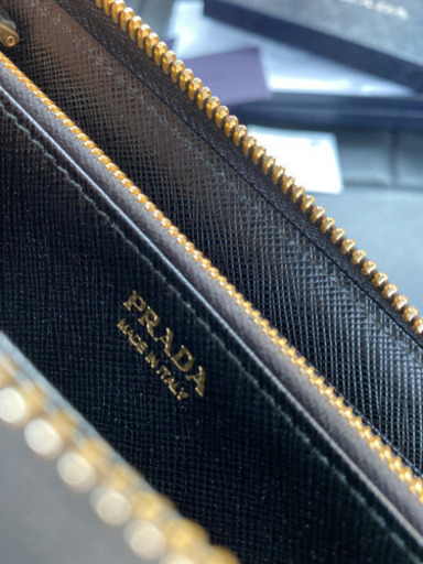PRADA 長財布 黒