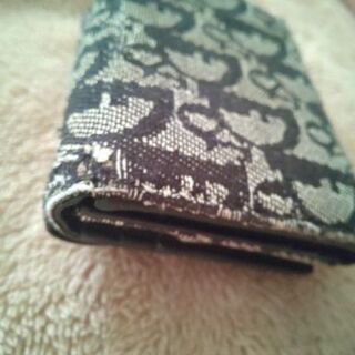Dior折り畳み財布の画像