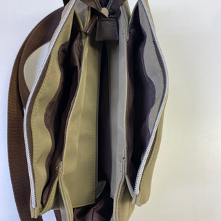 【激安中古品】おしゃれ B.BESS ショルダーバックの画像