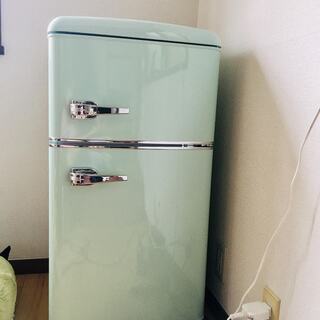 かわいいレトロ冷蔵庫