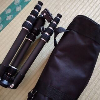 Amazonベーシック カメラ三脚 130cm 5段 自由雲台 ...