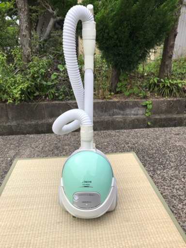 2010年製　日立電気掃除機　CV-H520