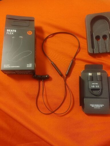 取引決定 Beats FLEX