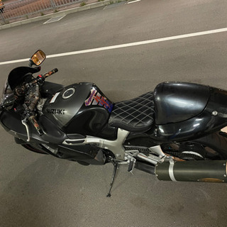 ＧＳＸ１３００Ｒ　ハヤブサ　隼　カナダ逆輸入　GW71A